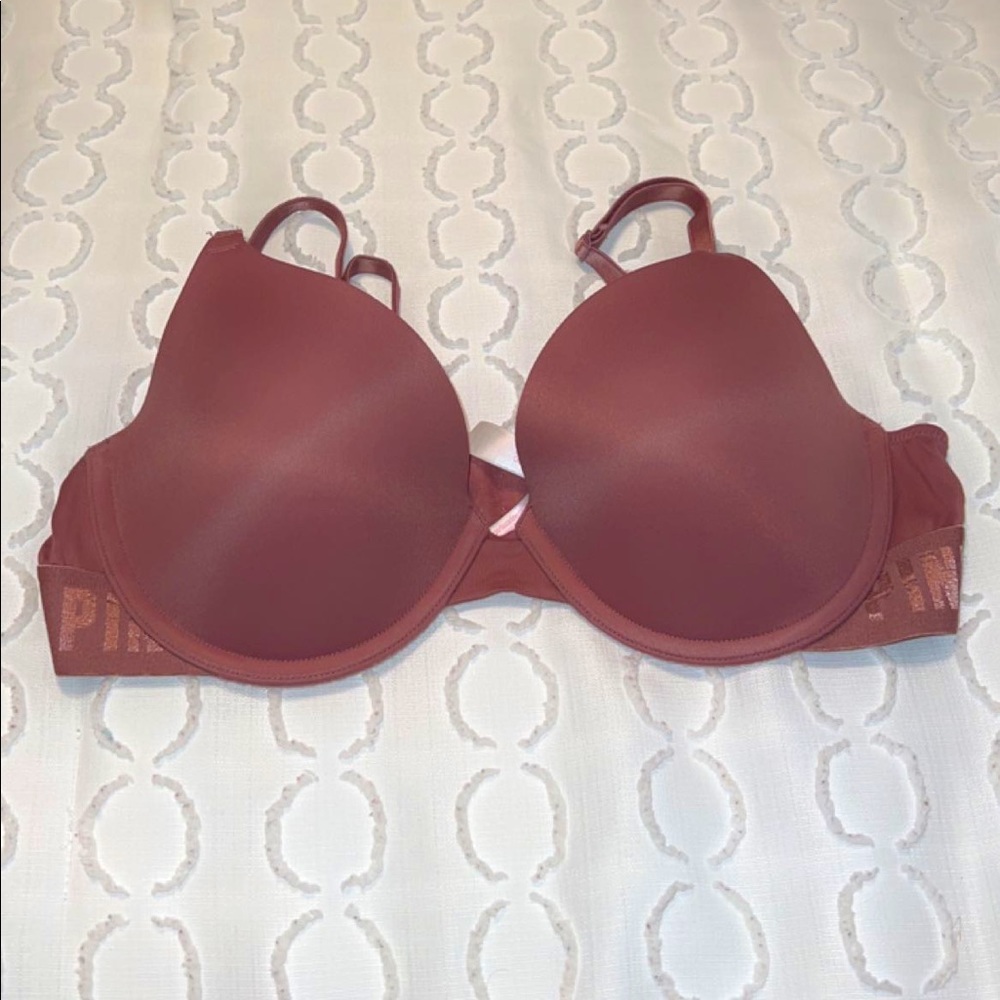 PINK Victoria’s Secret Lighly Lined T-Shirt Bra